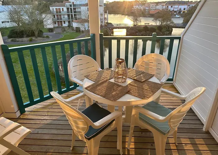 Fleurs Du Lac Studio 2 Adultes Et 2 Enfants Avec Terrasse Vue Sur Le Lac Et Acces Parc Aquatique Gratuit