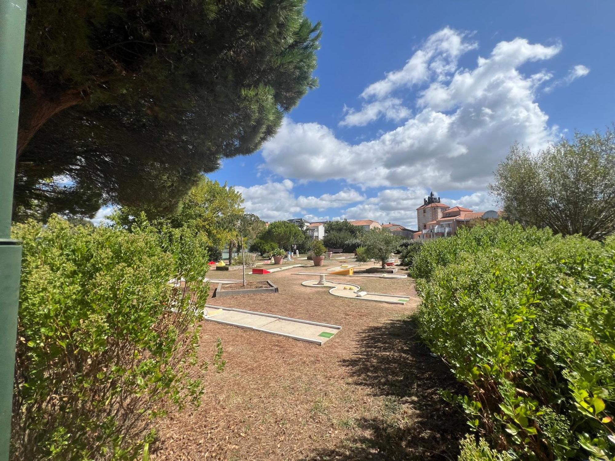 Apartment Fleurs Du 2 Adultes Et 2 Enfants Avec Terrasse Vue Sur Le Et Acces Parc Aquatique Gratuit *